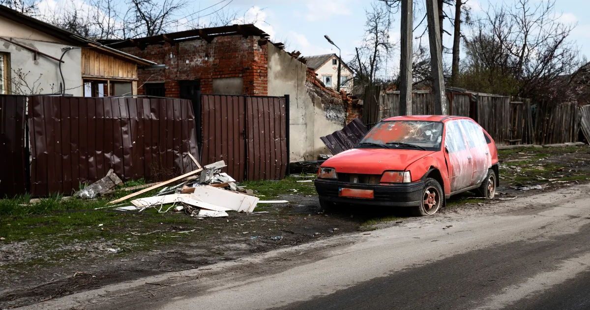 Vandalizmus na aute. Pomôže vám prevencia aj vhodná poistka